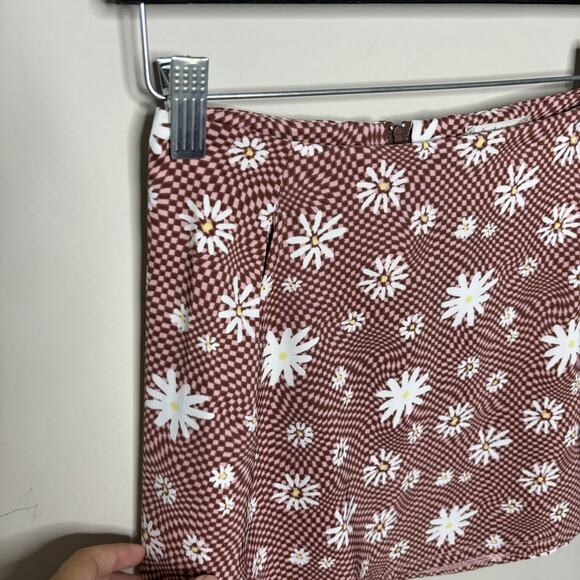 Altar'd State White Daisies Mini Skirt Back Zipper with Pockets Women's Size XS - Picture 10 of 10
